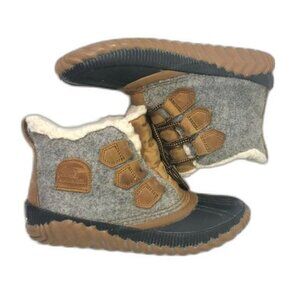 SOREL Out 'N About Plus Quarry Boots Women's Size 6 Gray Winter Ankle Booties